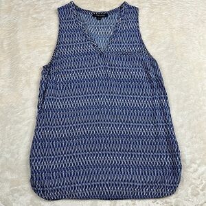 Anne Carson Blue Relaxed Sleeveless‎ Tank